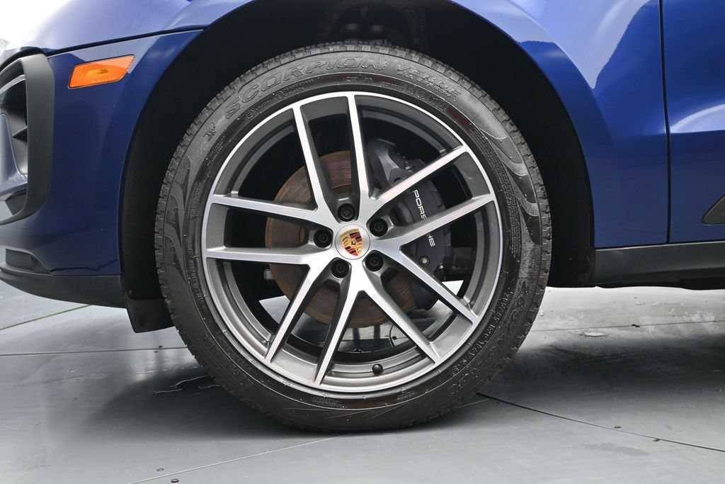 Used 2024 Porsche Macan w/ Premium Plus Package AWD/4WD image 8