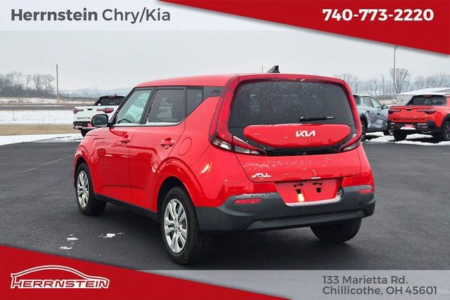 Used 2022 Kia Soul LX image 5