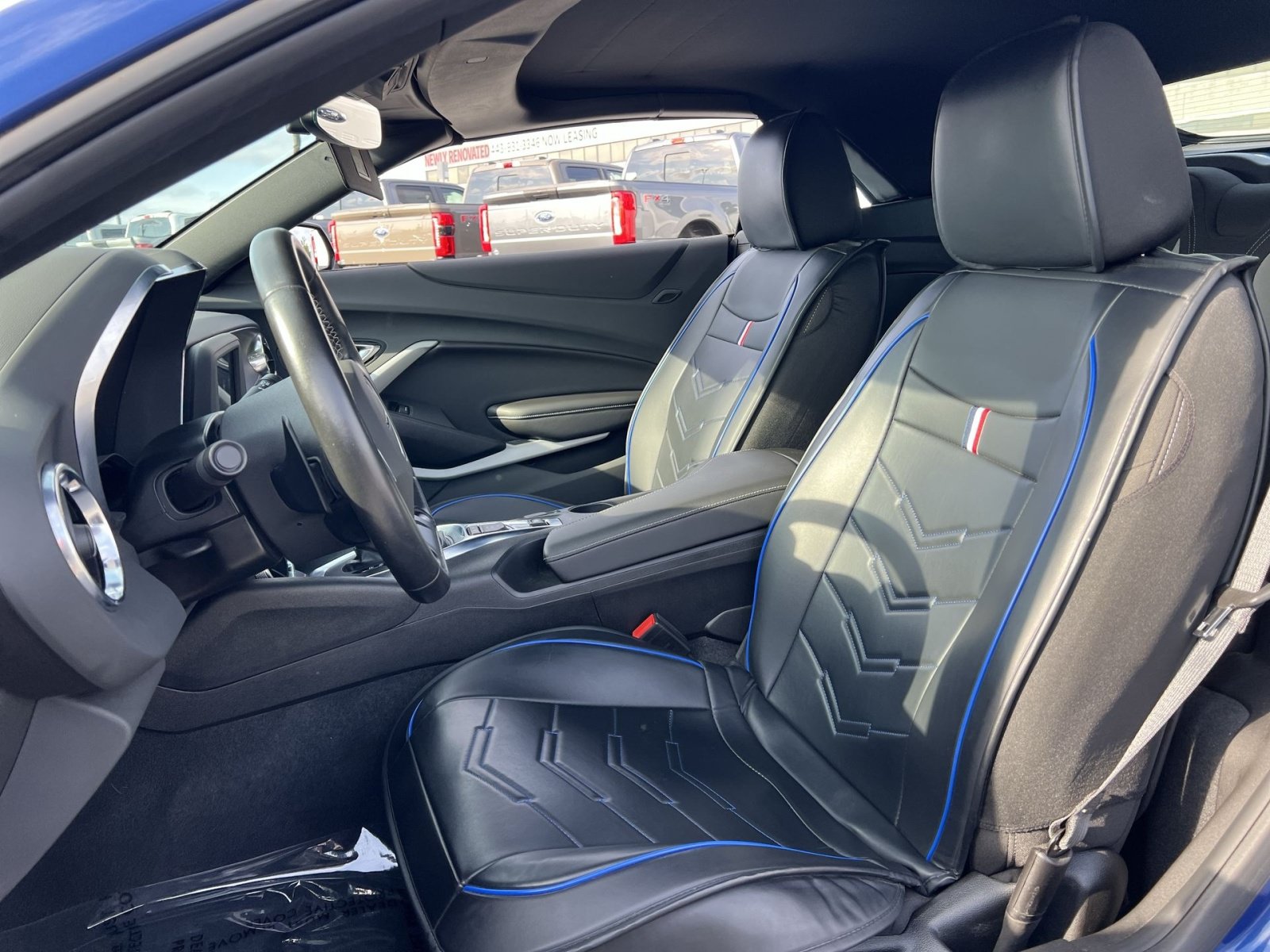 Used 2023 Chevrolet Camaro LT RWD image 13