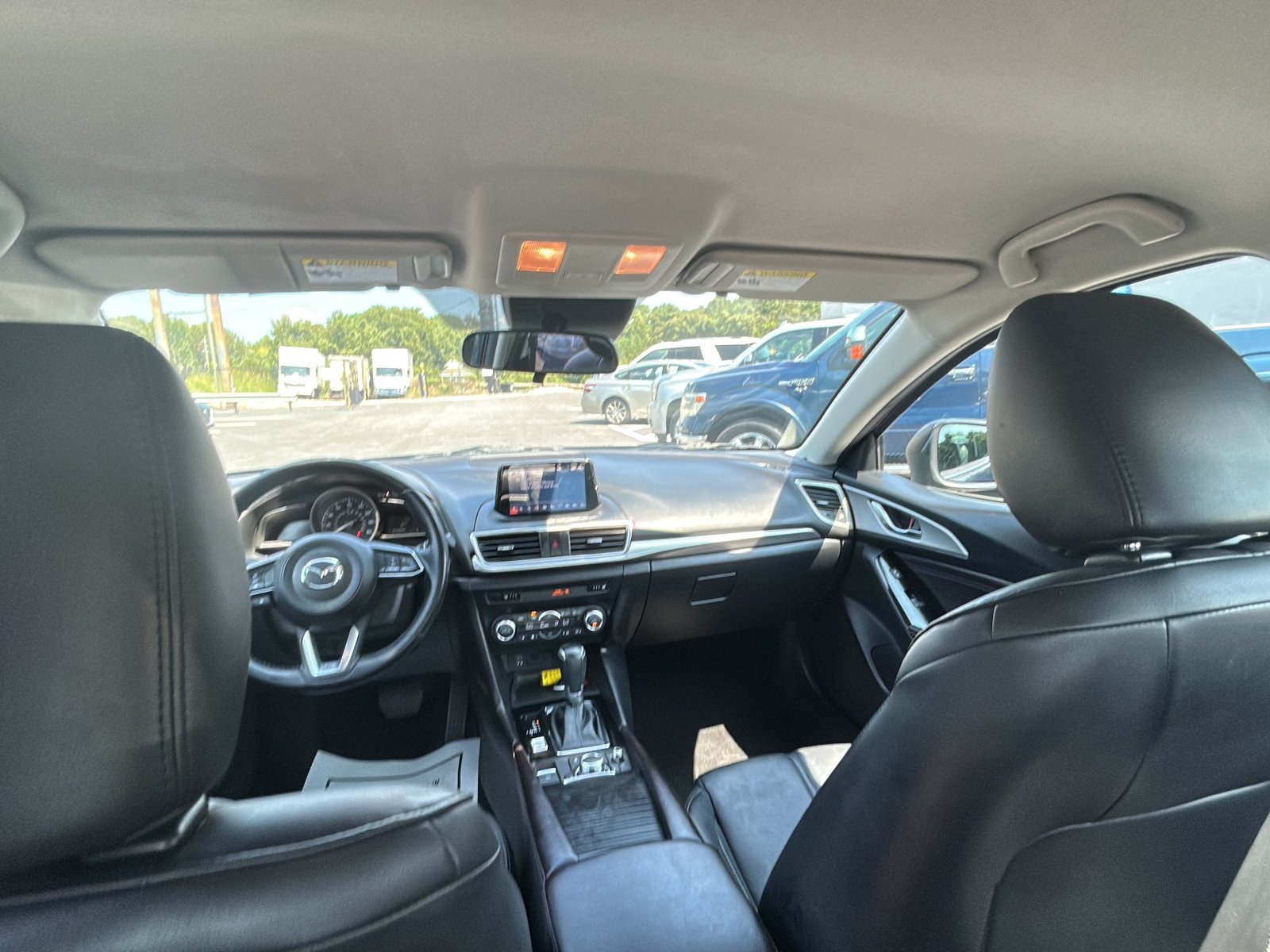 Used 2017 MAZDA MAZDA3 Touring FWD image 23