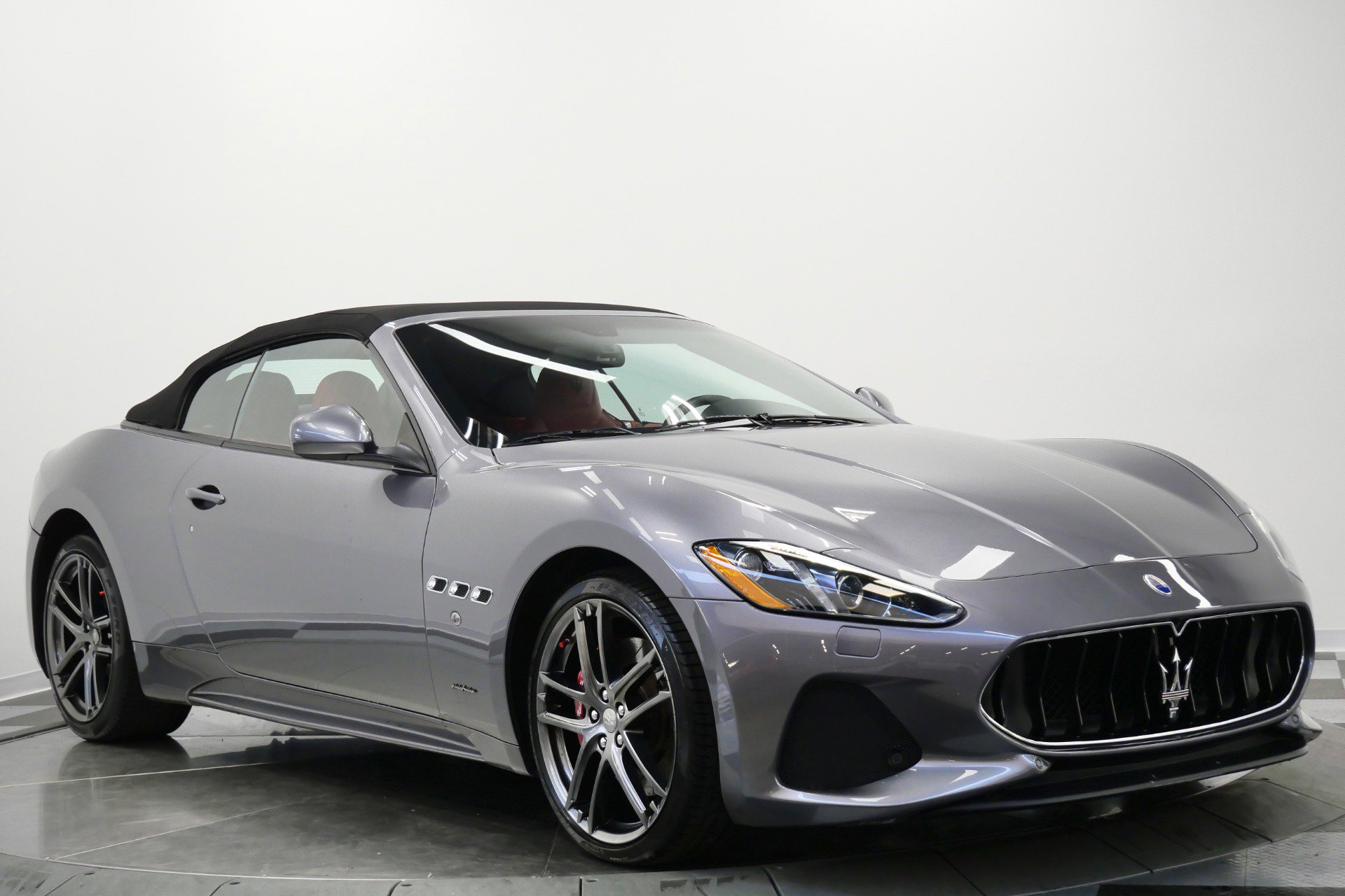 Used 2019 Maserati GranTurismo Sport image 3