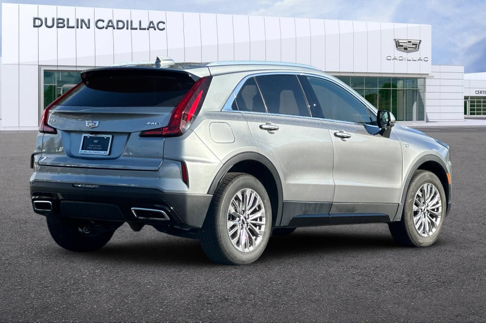 Certified 2025 Cadillac XT4 Premium Luxury FWD image 4
