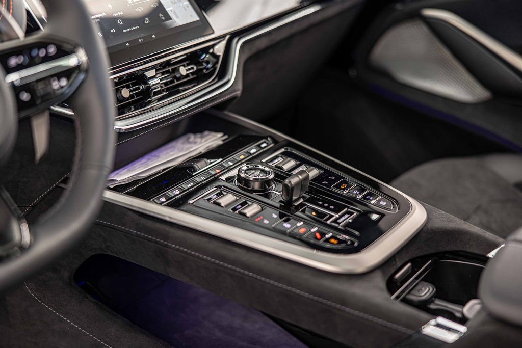 New 2026 Aston Martin DBX S image 23