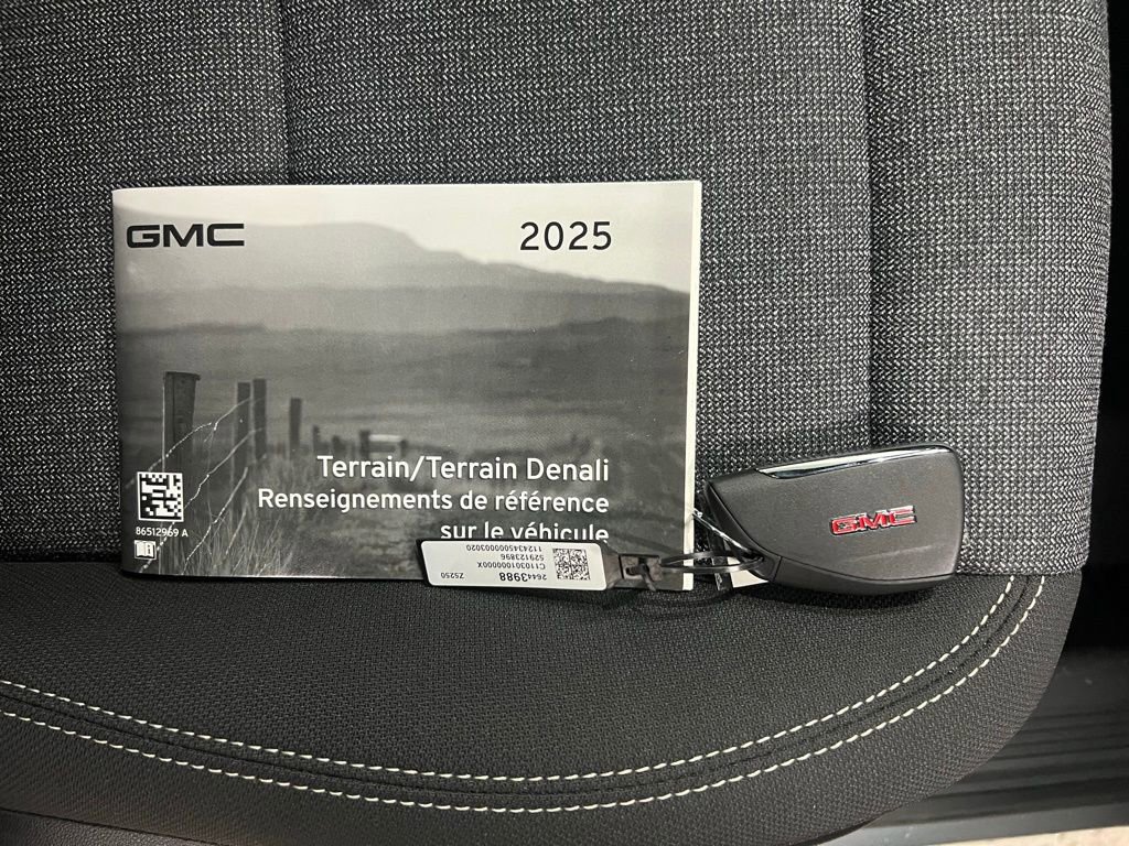 New 2025 GMC Terrain Elevation image 32