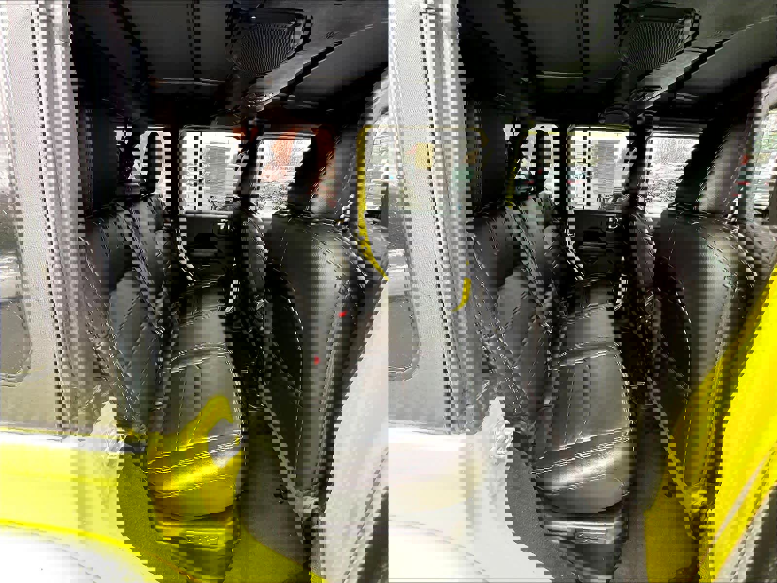 Used 2022 Jeep Wrangler Unlimited Sahara image 16