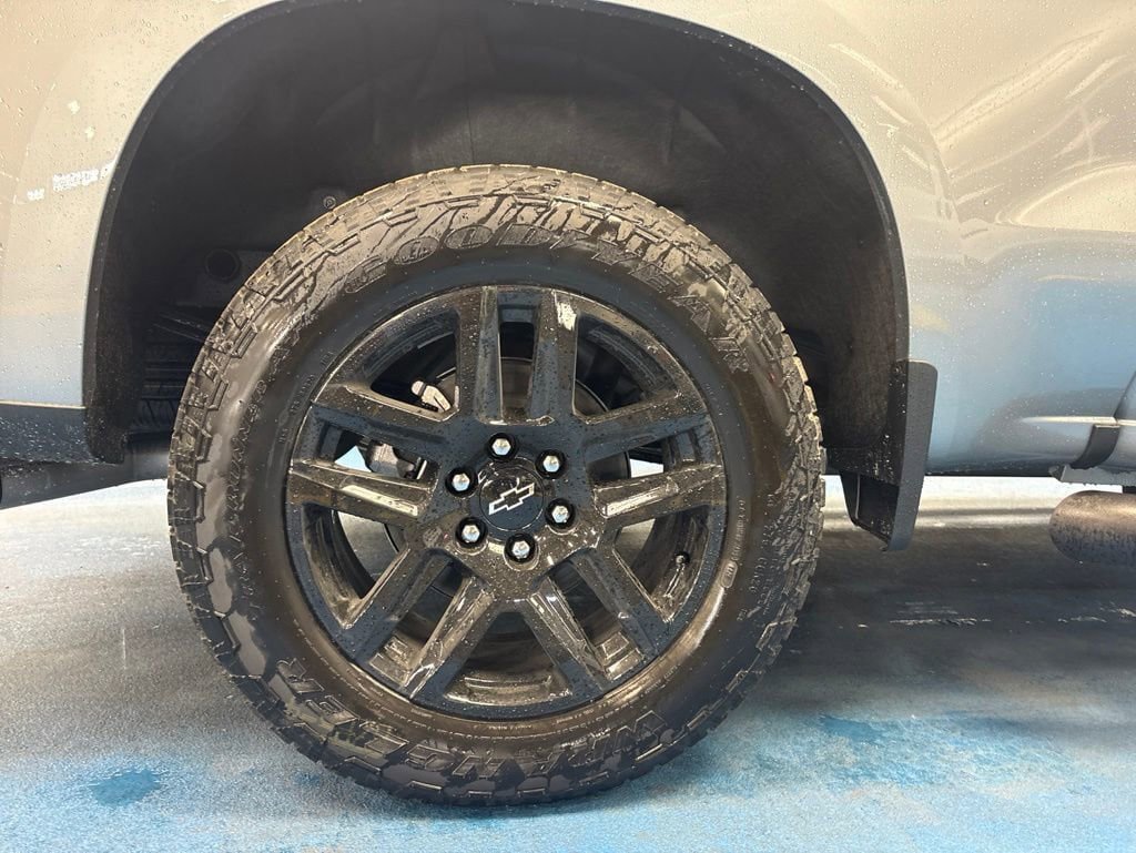New 2026 Chevrolet Silverado 1500 Custom w/ Turbomax Blackout Package AWD/4WD image 5