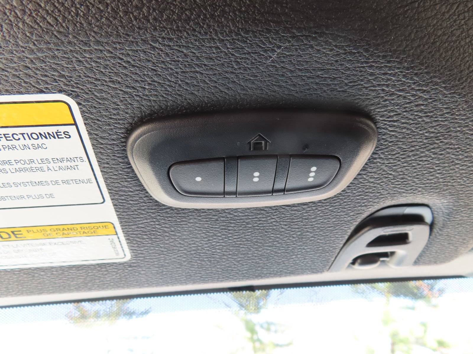 Used 2023 Jeep Wrangler Unlimited Sahara AWD/4WD image 39