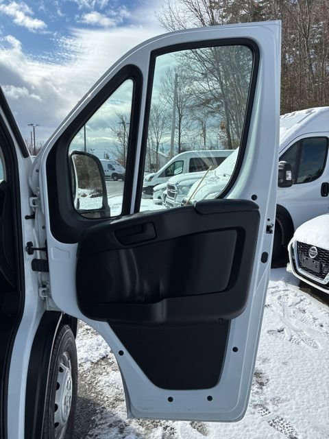 Used 2023 RAM ProMaster 2500 image 17