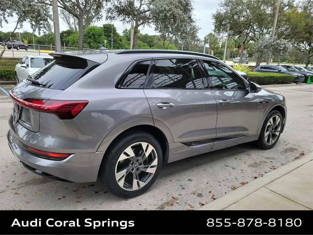 Used 2021 Audi e-tron Premium w/ Convenience Plus Package image 8