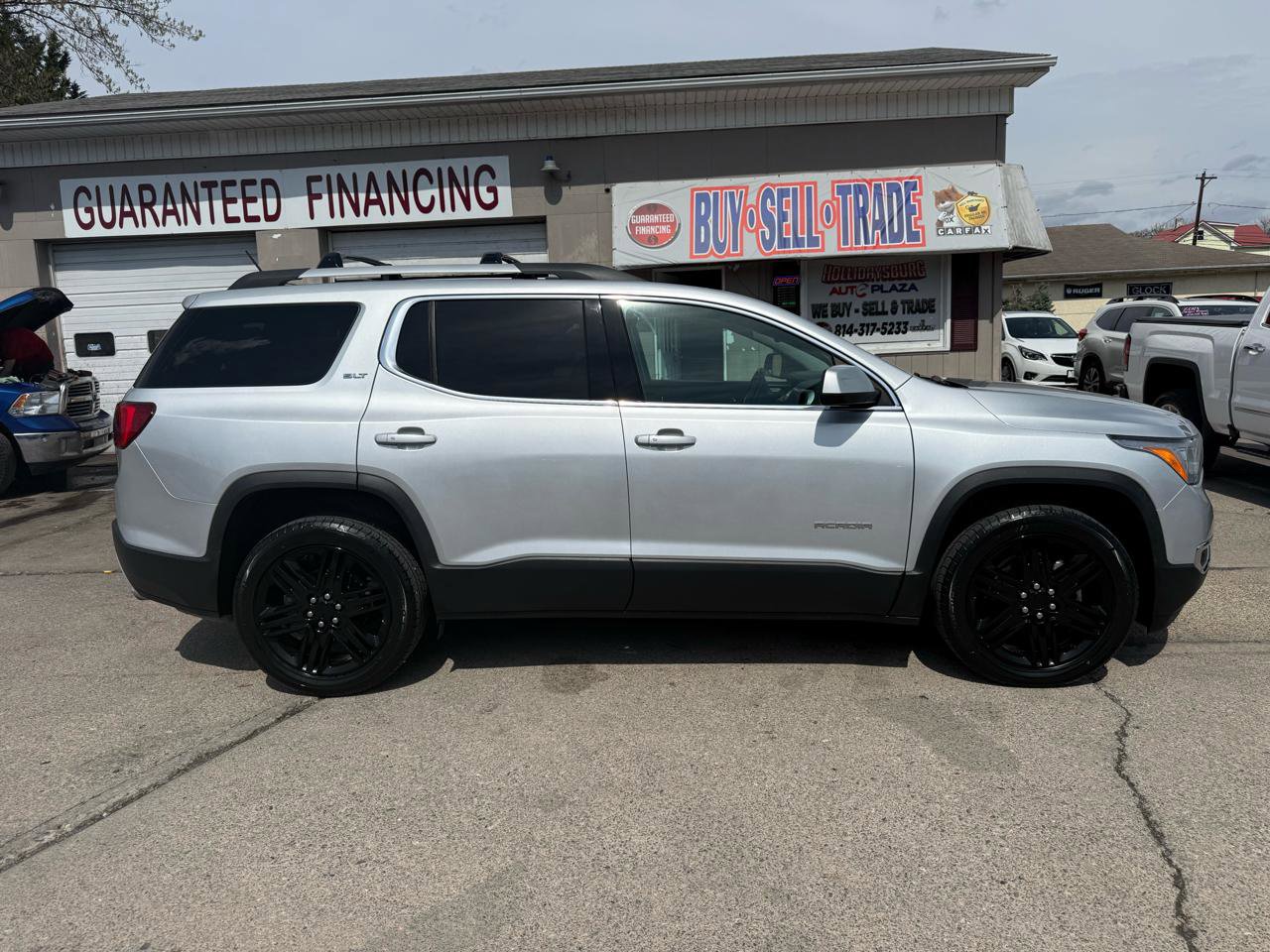 Used 2017 GMC Acadia SLT AWD/4WD image 8