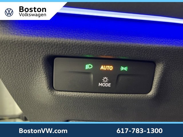 New 2025 Volkswagen Tiguan SE R-Line image 20