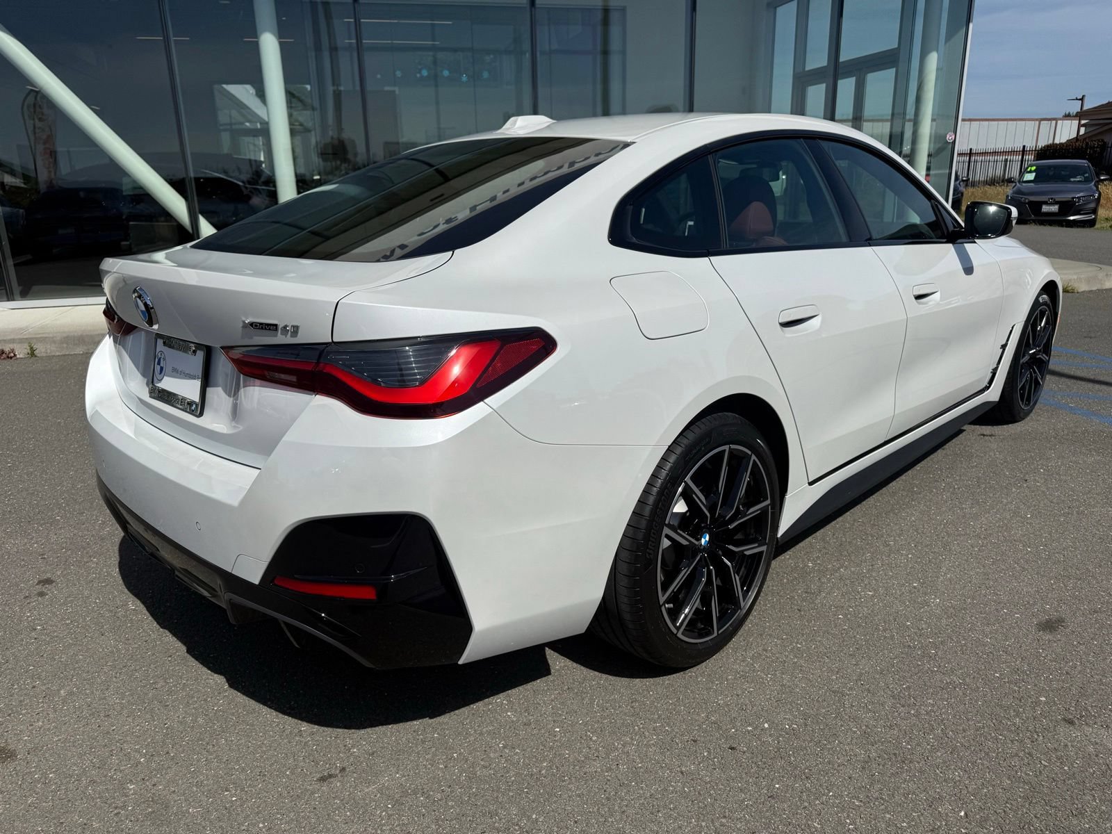 New 2026 BMW i4 xDrive40i w/ M Sport Package AWD/4WD image 7