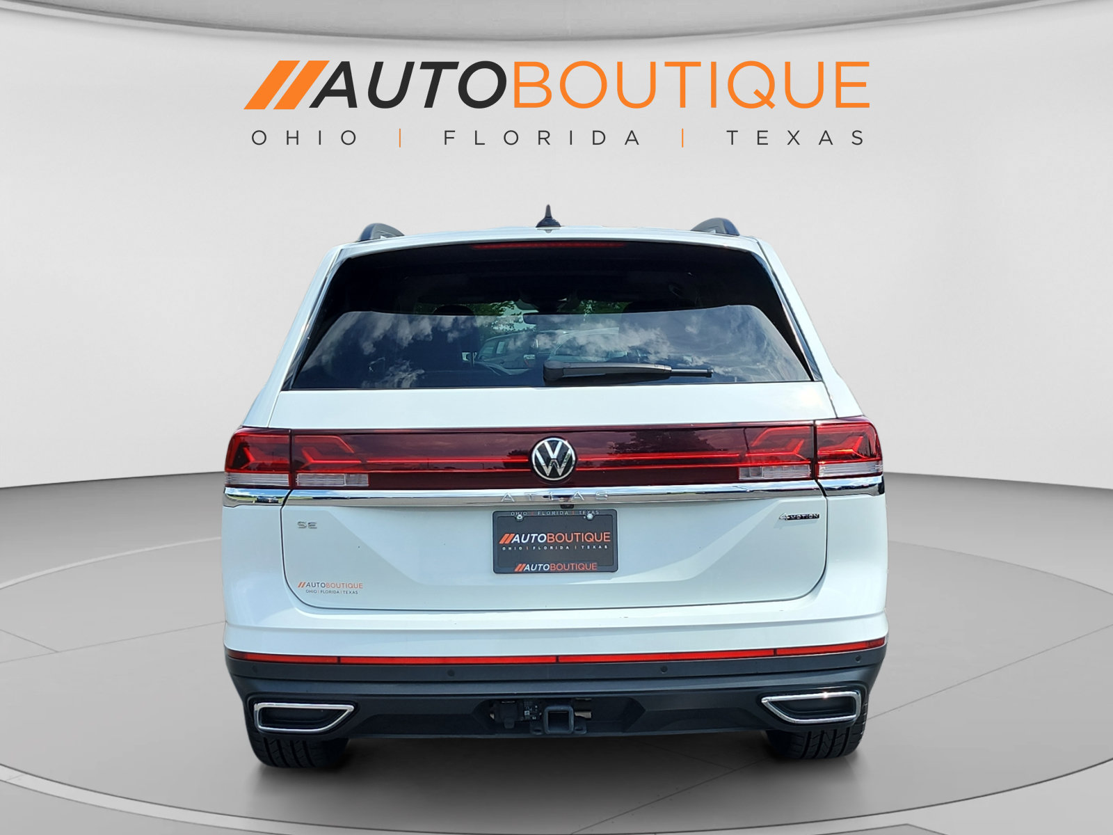 Used 2024 Volkswagen Atlas SE AWD/4WD image 4