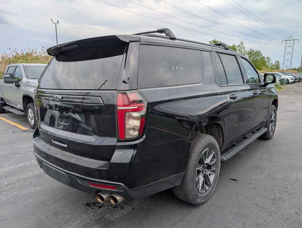 Used 2024 Chevrolet Suburban Z71 w/ Z71 Off-Road Package AWD/4WD image 11