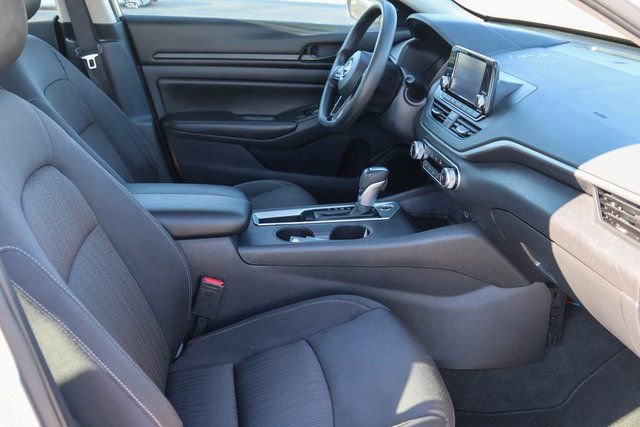 Used 2024 Nissan Altima 2.5 S image 14