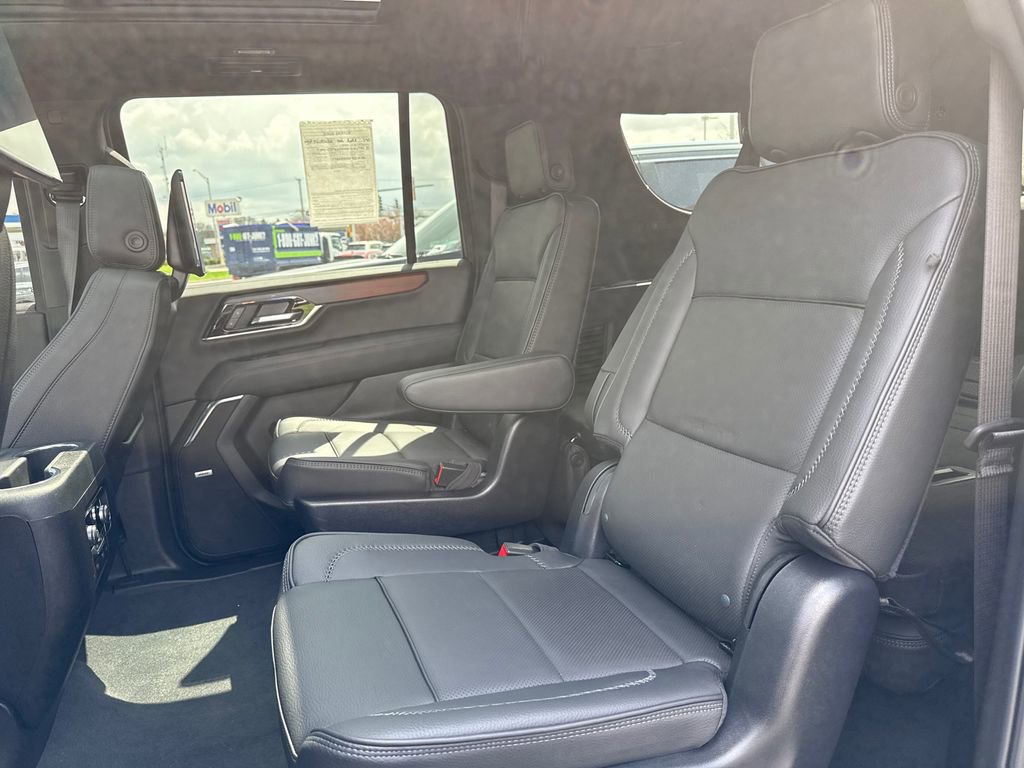 Certified 2025 GMC Yukon XL Denali w/ Denali Reserve Package image 33