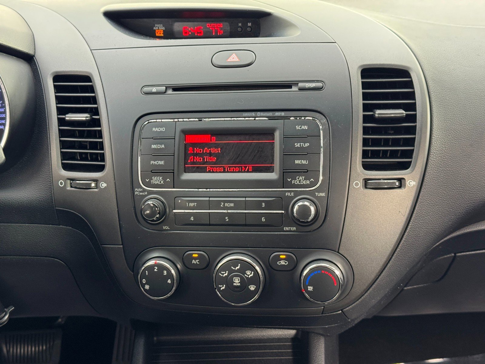 Used 2015 Kia Forte LX w/ Popular Package image 21