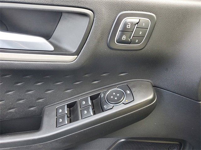 Used 2020 Ford Escape SEL image 19