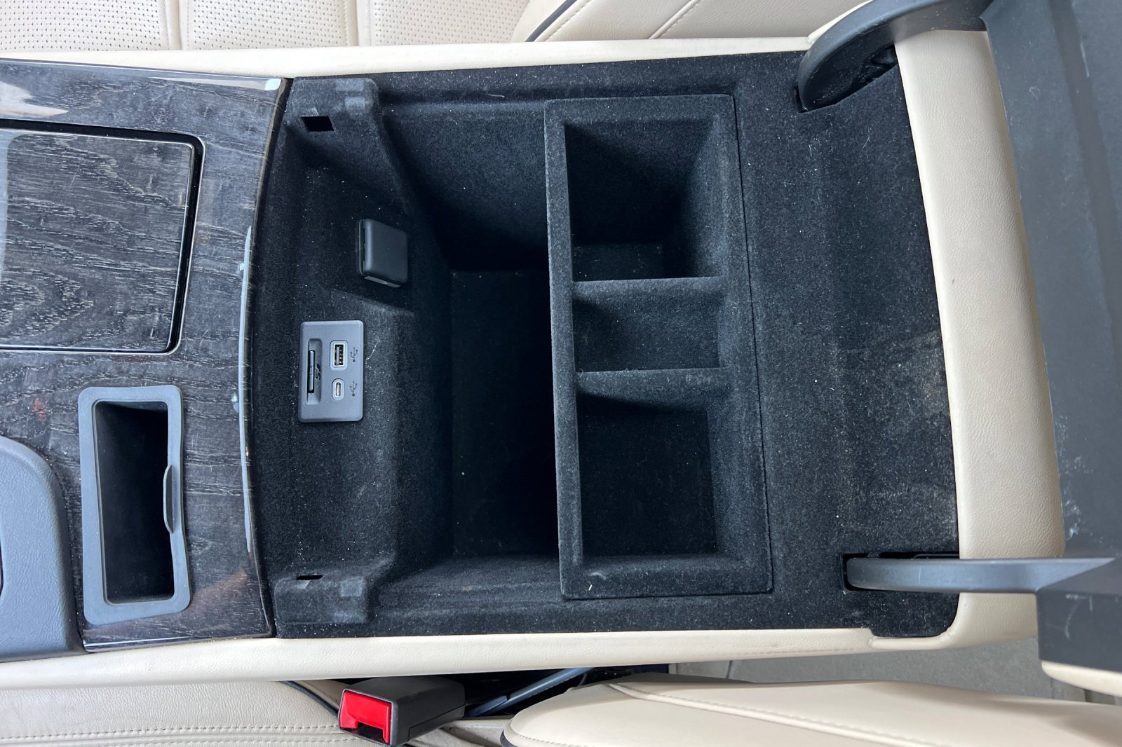 Used 2023 Cadillac Escalade Premium Luxury w/ Performance Package image 33