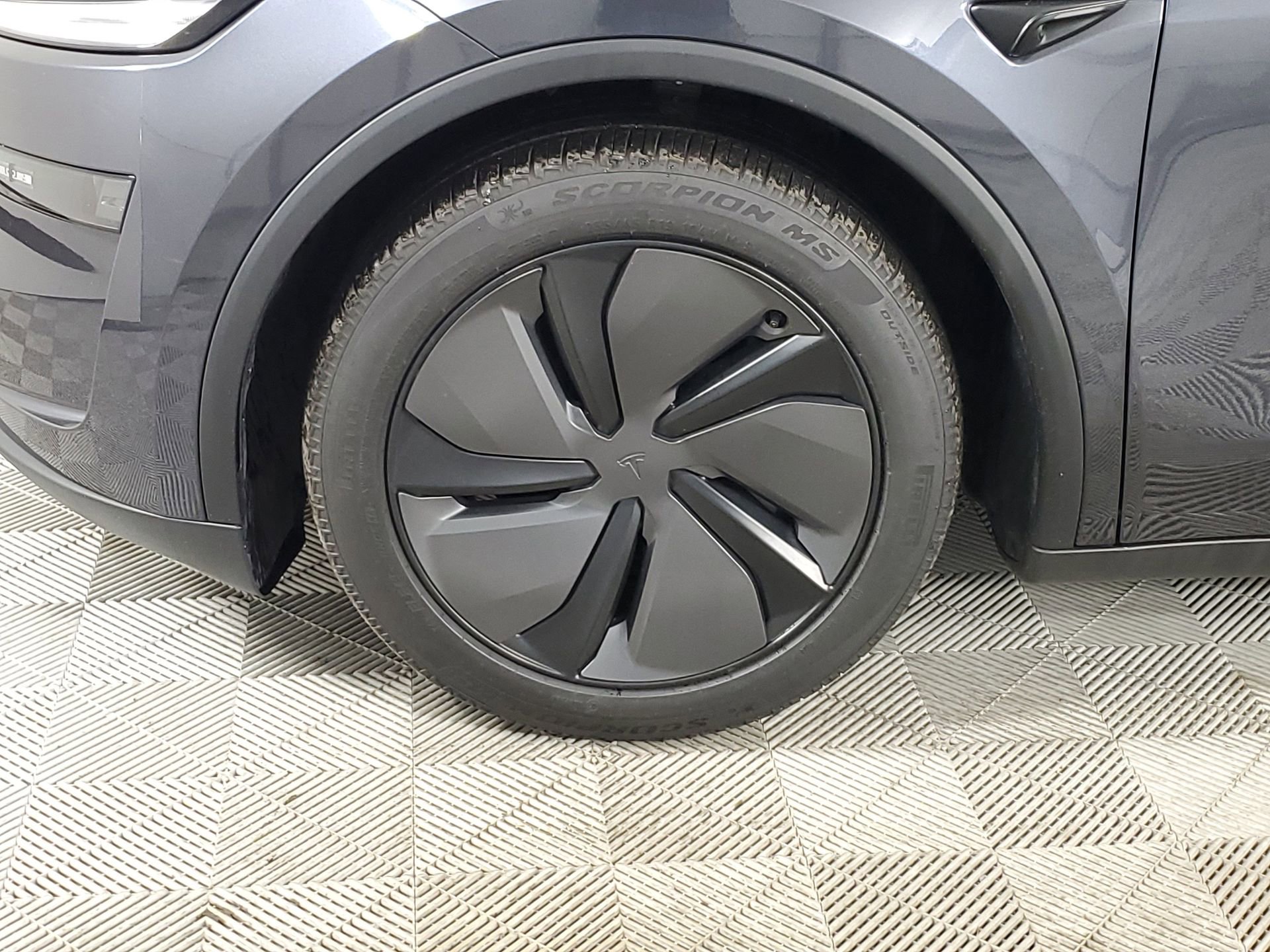 Used 2026 Tesla Model Y Long Range image 17