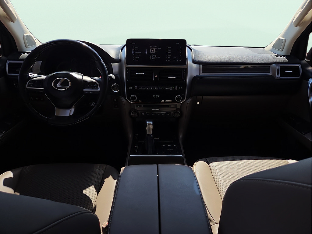 Used 2023 Lexus GX 460 Premium w/ Accessory Package AWD/4WD image 12