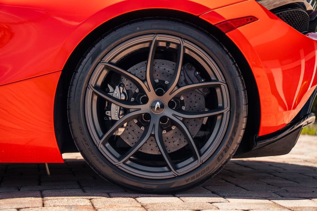 Used 2021 McLaren 720S Performance RWD image 16