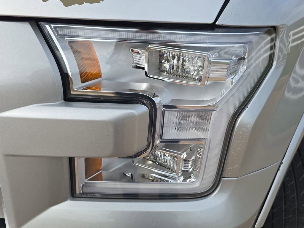 Used 2015 Ford F150 Platinum w/ Equipment Group 701A Luxury image 29