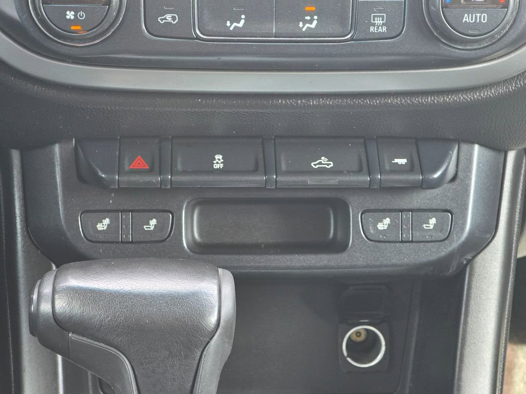 Used 2017 Chevrolet Colorado LT w/ Luxury Package, Chrome image 16