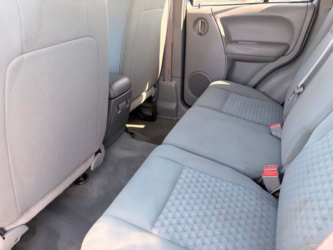 Used 2006 Jeep Liberty Sport RWD image 15