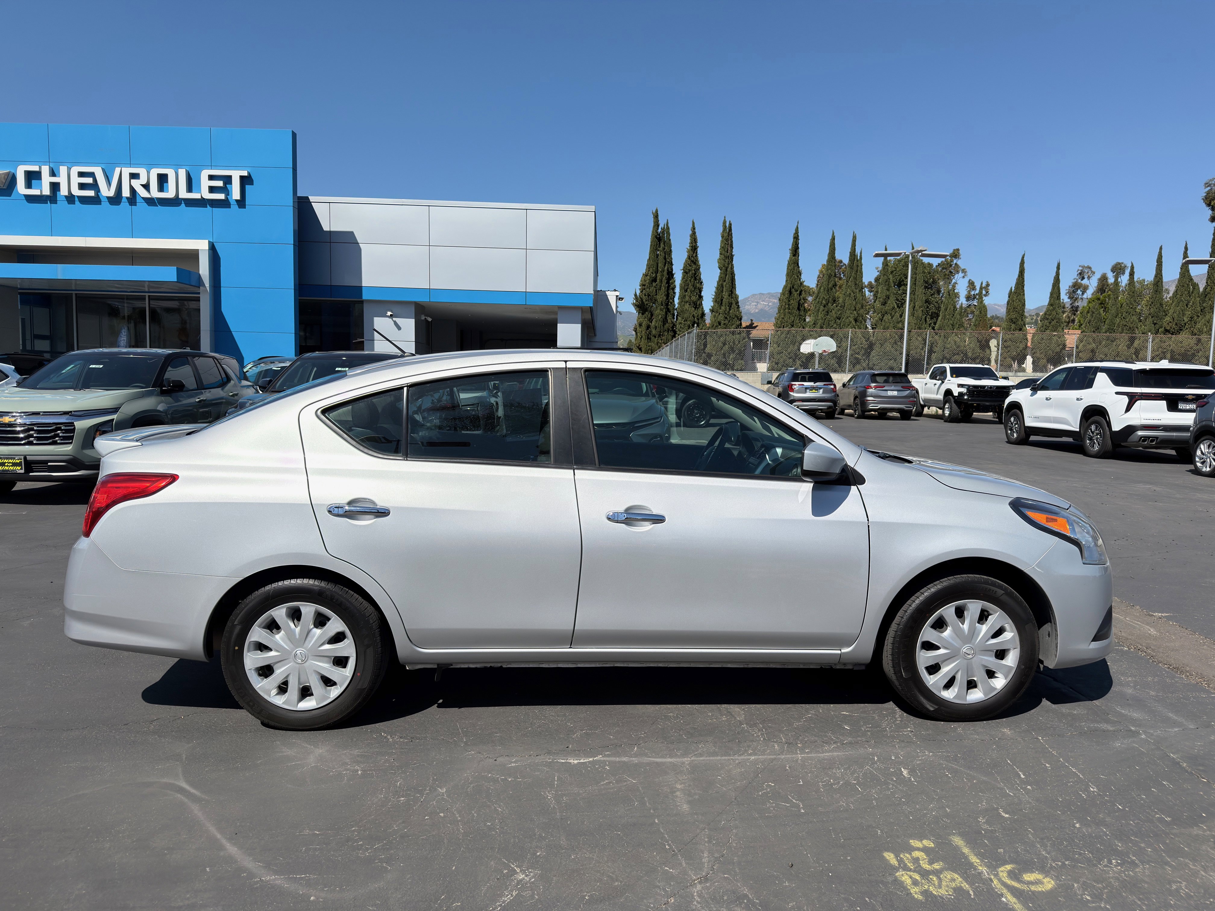 Used 2019 Nissan Versa SV image 9