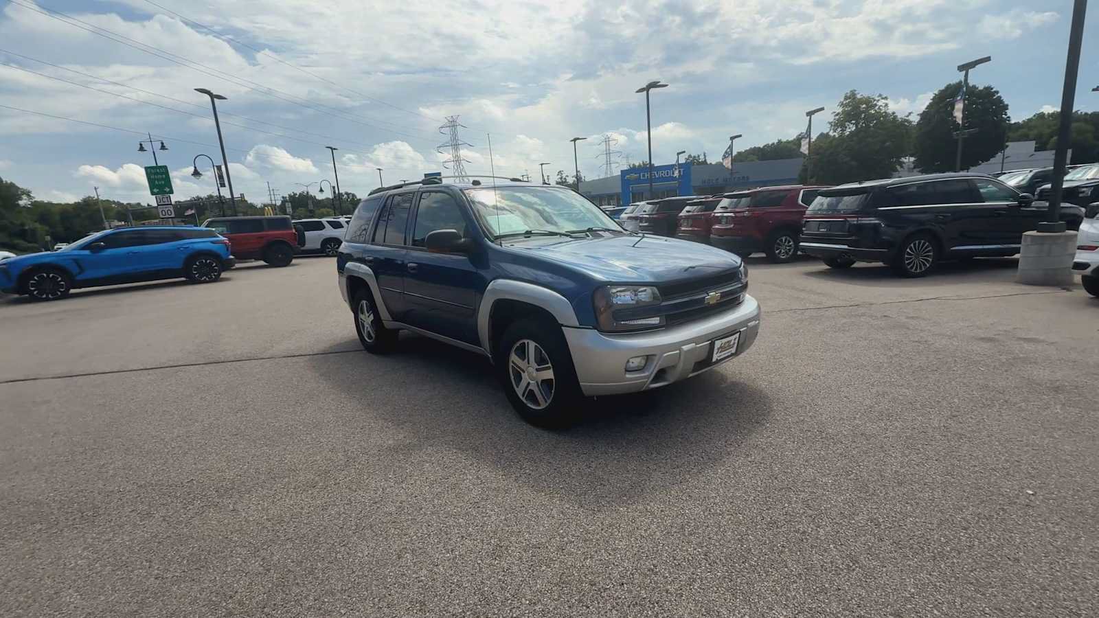 Used 2005 Chevrolet TrailBlazer LT AWD/4WD image 2