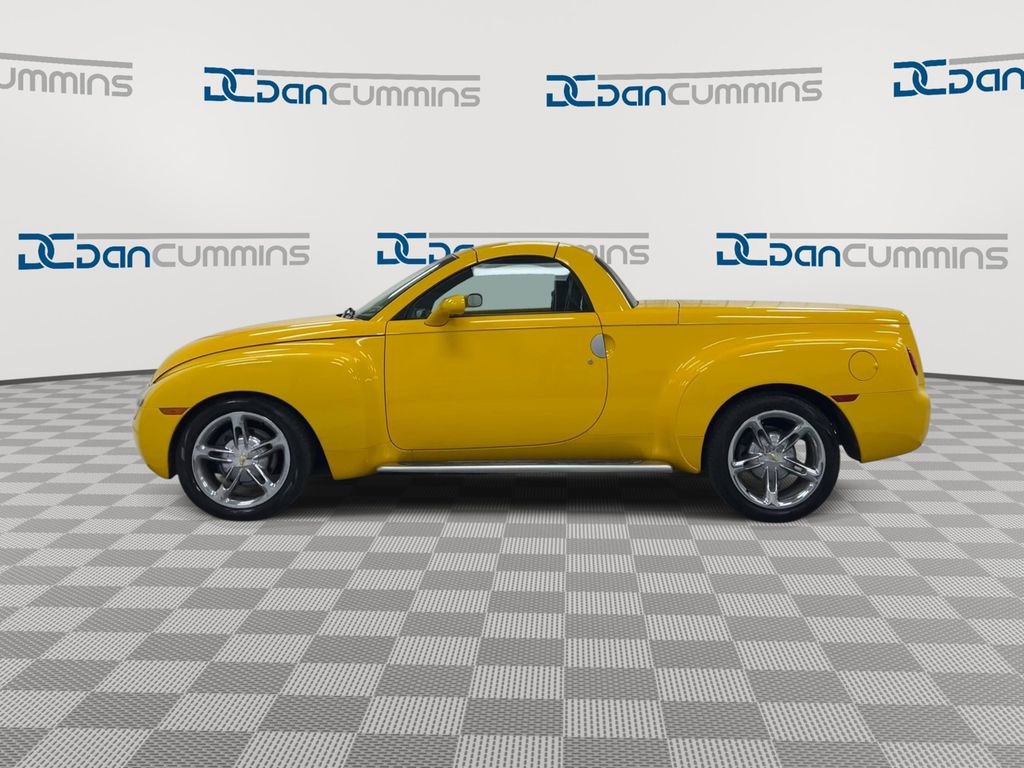 Used 2004 Chevrolet SSR w/ Preferred Equipment Group image 5