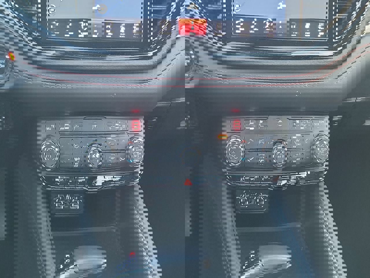 Used 2024 Dodge Durango GT image 19