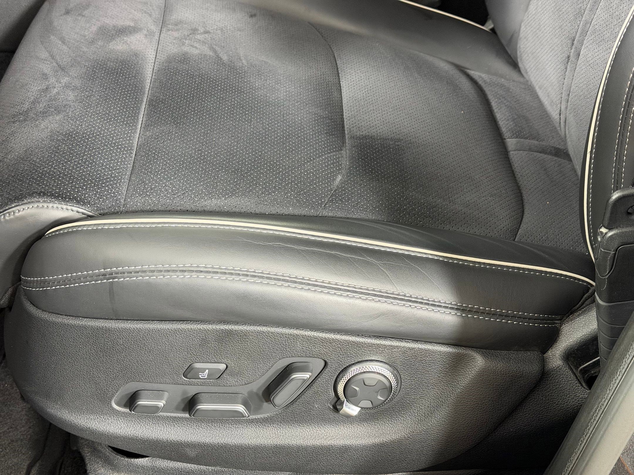 Used 2022 Genesis GV70 3.5T Sport w/ Sport Prestige Package image 14