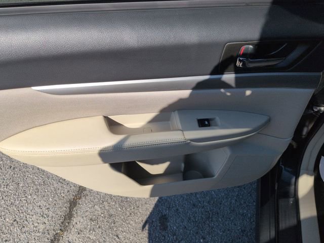 Used 2014 Subaru Outback 2.5i Premium AWD/4WD image 23