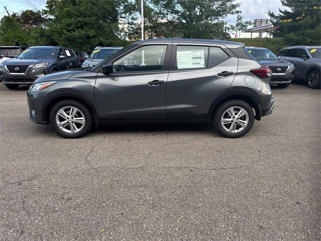 New 2025 Nissan Kicks Play S image 7