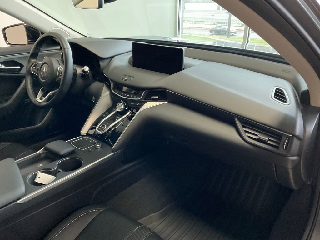 Certified 2025 Acura TLX w/ Technology Package image 21