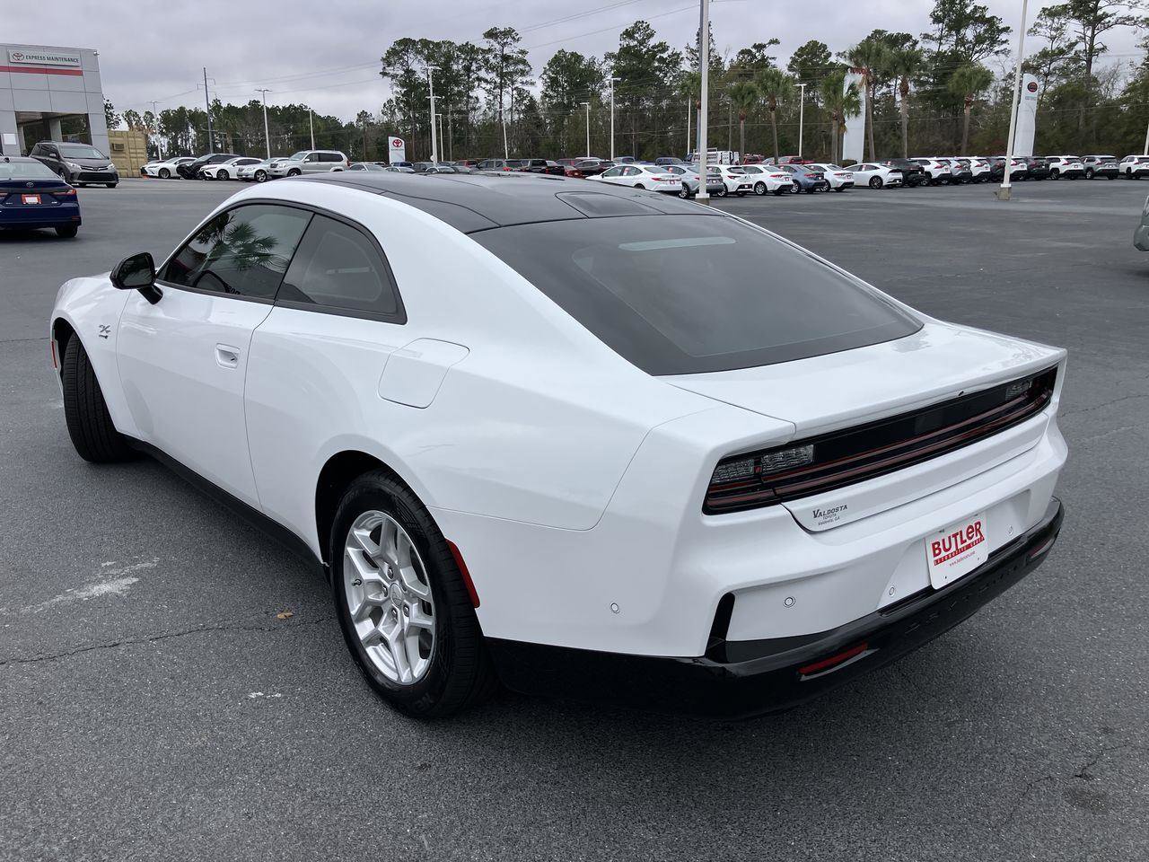 Used 2025 Dodge Charger R/T w/ Quick Order Package 25M R/T image 3