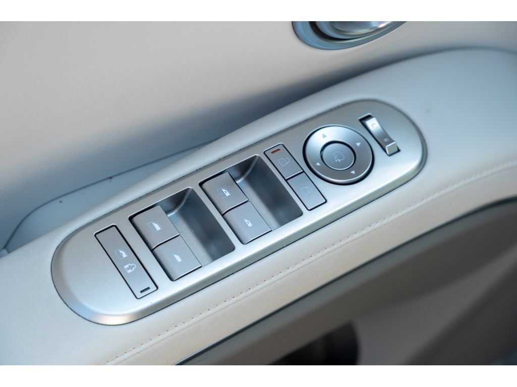 Used 2026 Hyundai Palisade SEL Premium FWD image 14