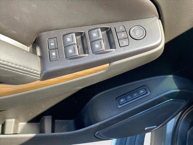 Used 2018 GMC Yukon Denali w/ Open Road Package AWD/4WD image 12