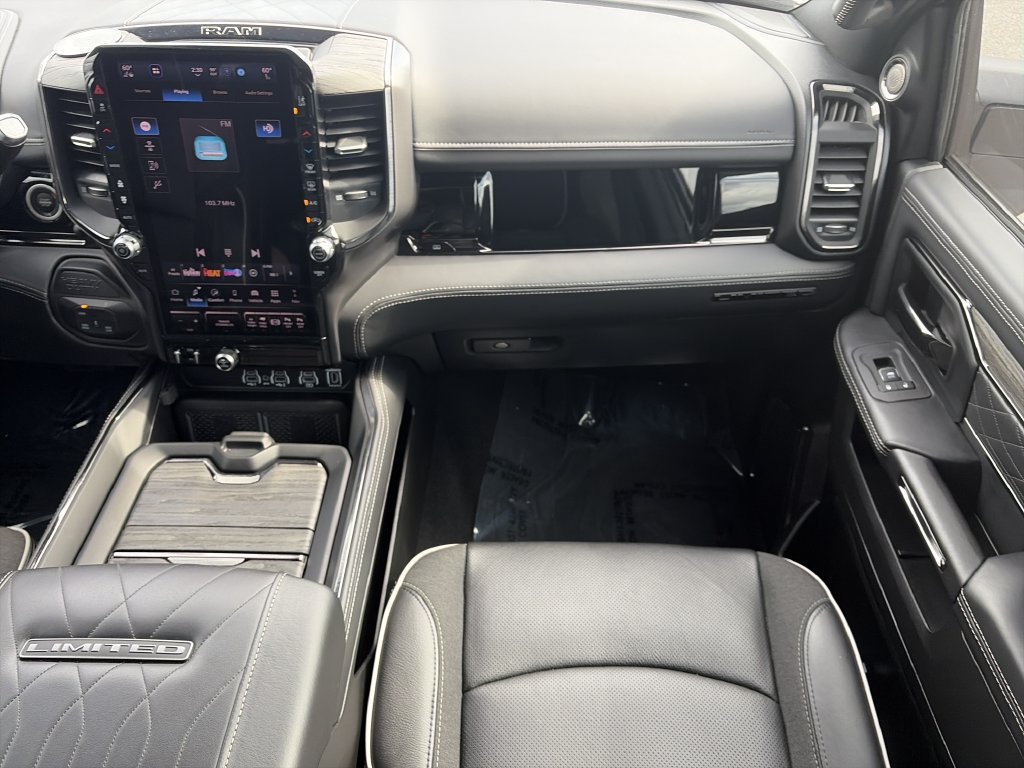 Used 2025 RAM 2500 Limited AWD/4WD image 16