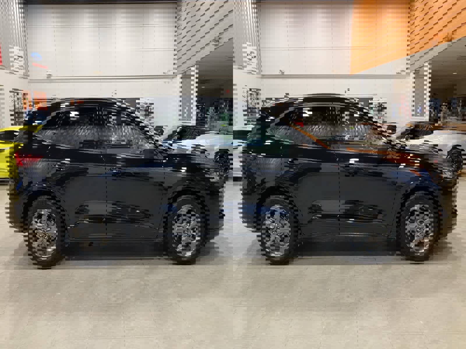 Used 2023 Ford Escape ST-Line w/ Cold Weather Package image 4