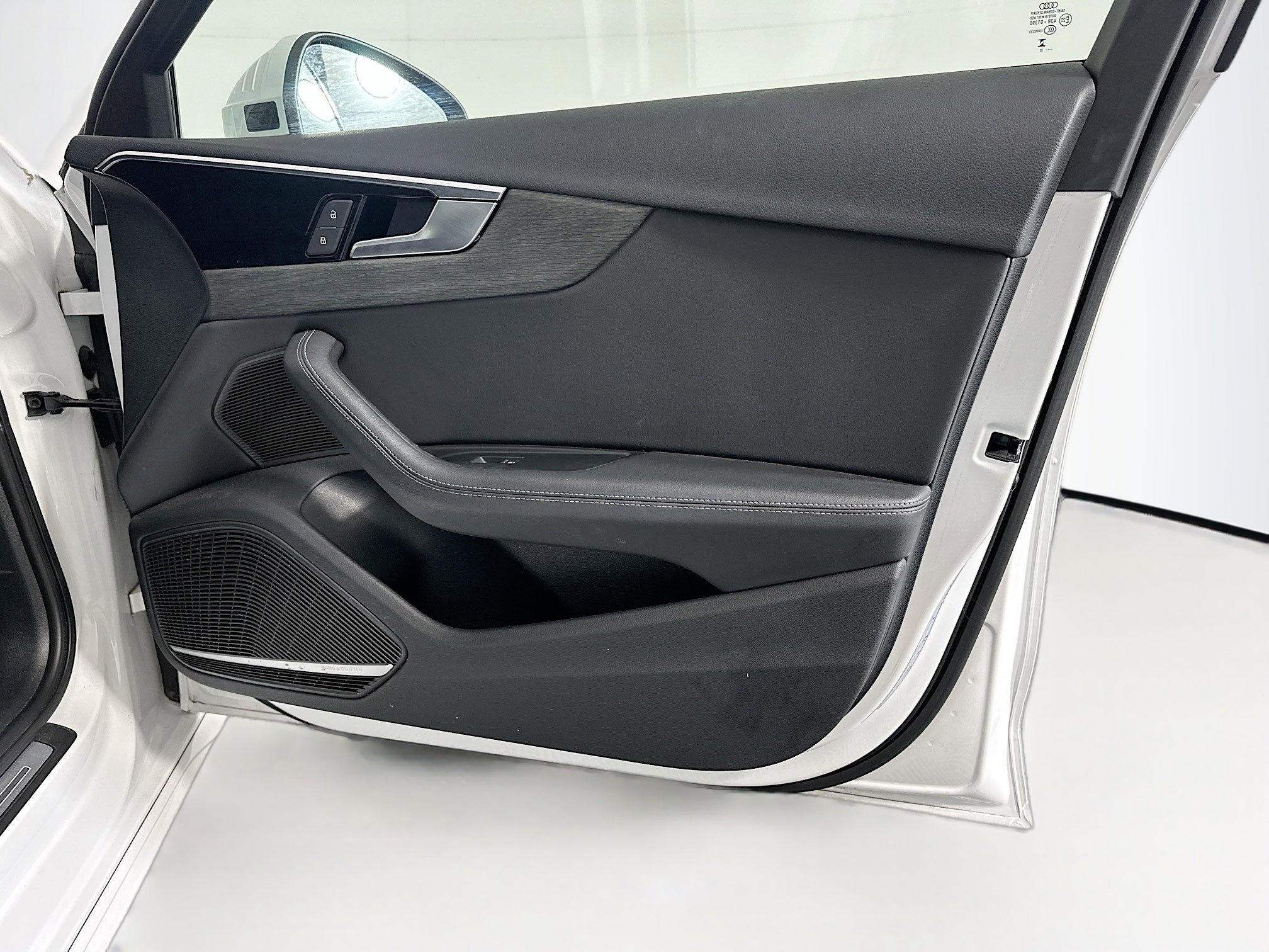 Used 2023 Audi A4 2.0T Premium Plus AWD/4WD image 31