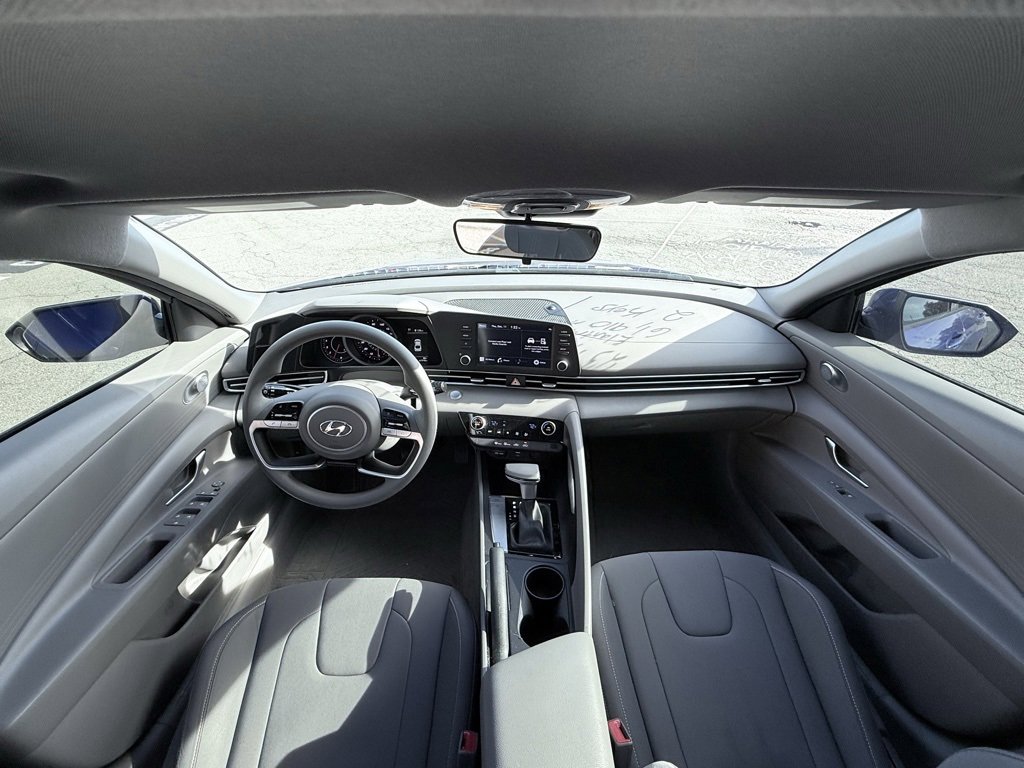 Used 2023 Hyundai Elantra SEL image 27