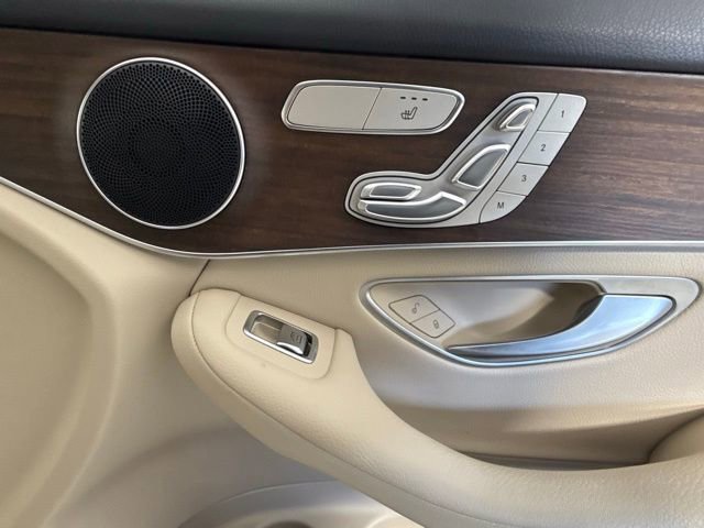 Used 2022 Mercedes-Benz GLC 300 4MATIC image 35