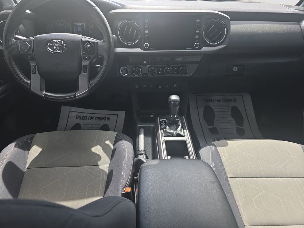 Used 2022 Toyota Tacoma TRD Off-Road w/ Technology Package AWD/4WD image 11