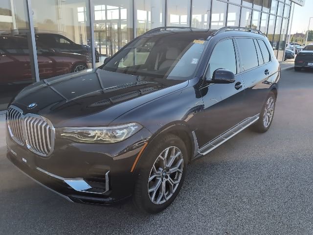Used 2022 BMW X7 xDrive40i w/ Executive Package image 2