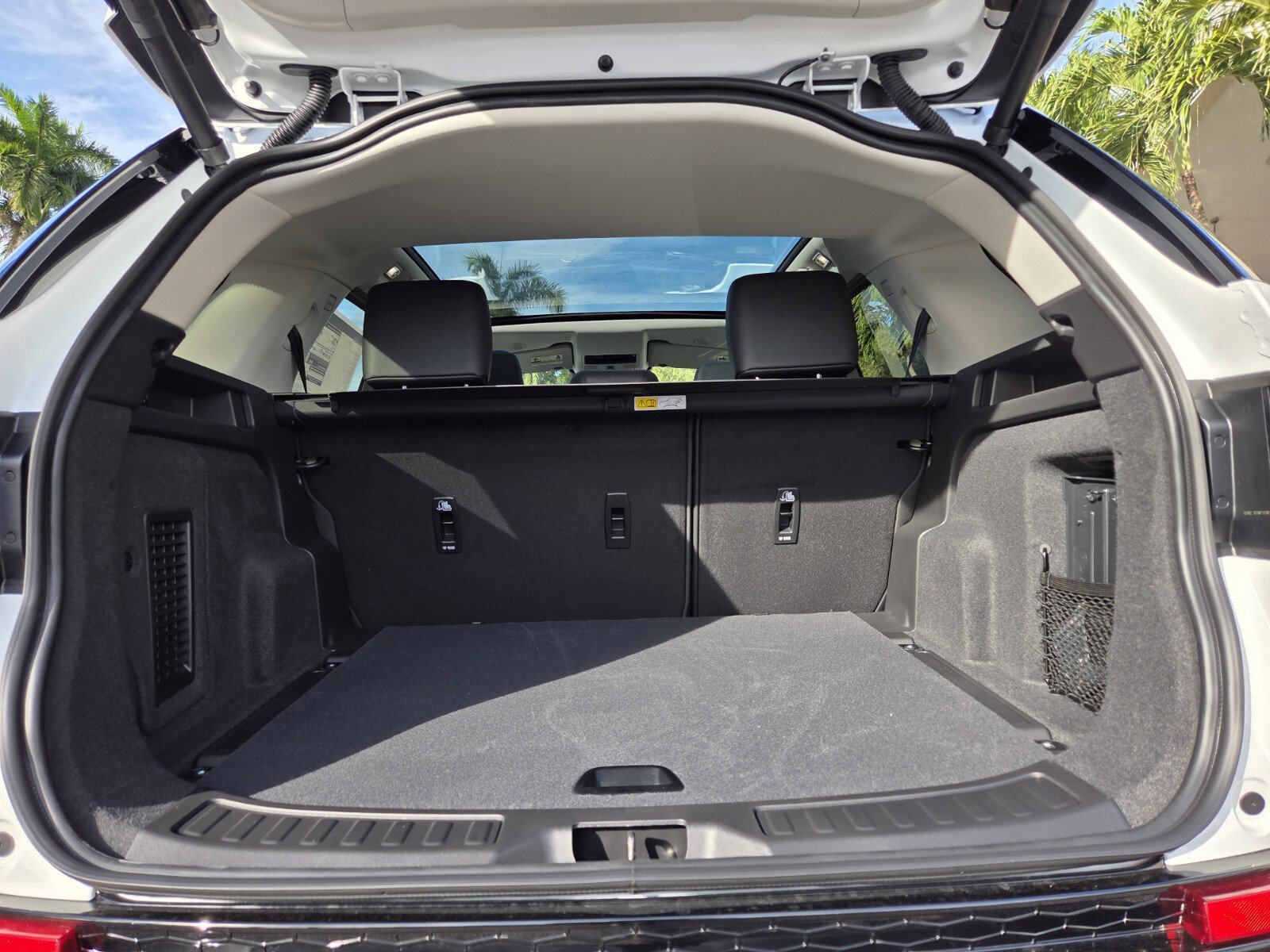 New 2025 Land Rover Discovery Sport S AWD/4WD image 13