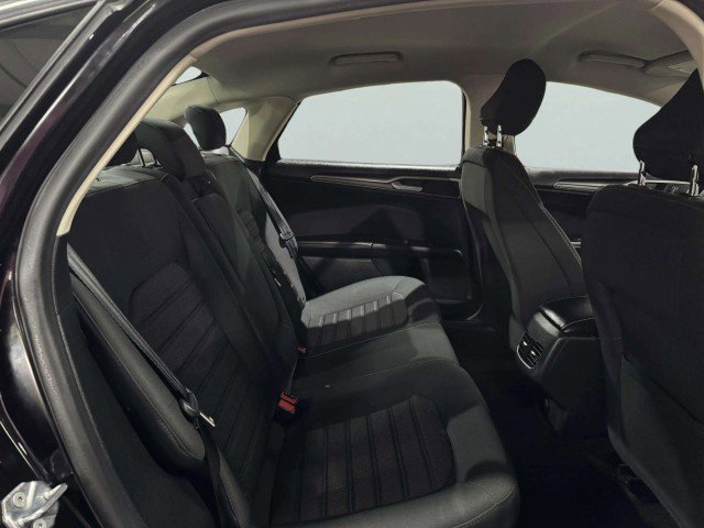 Used 2020 Ford Fusion SE image 36