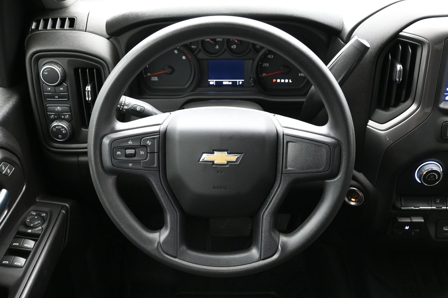 Used 2025 Chevrolet Silverado 2500 Custom w/ Z71 Off-Road Package AWD/4WD image 15